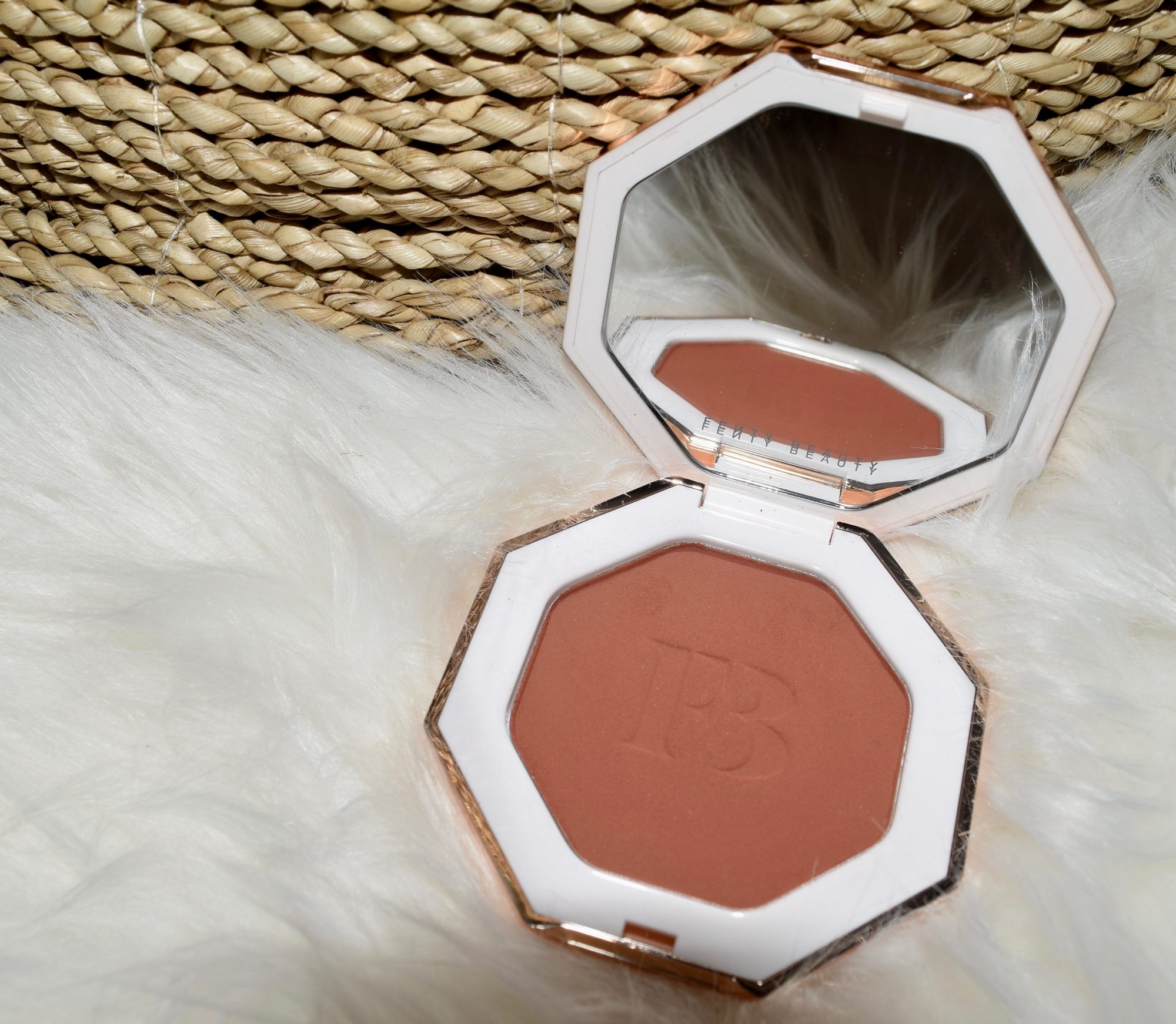 fenty bronzer mocha mami