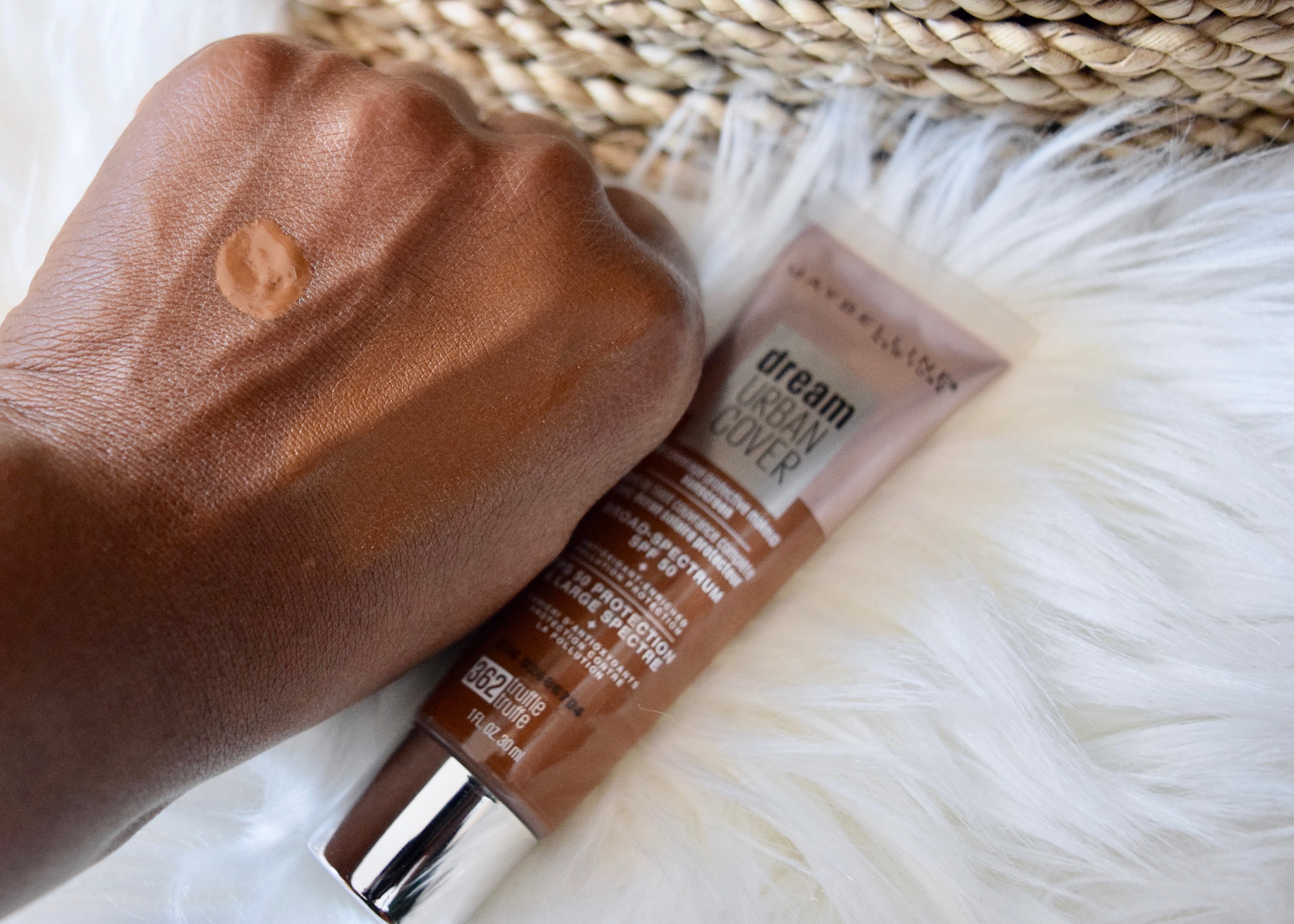 Maybelline New York Dream Urban Cover Foundation in Truffle – Simply Eseeri