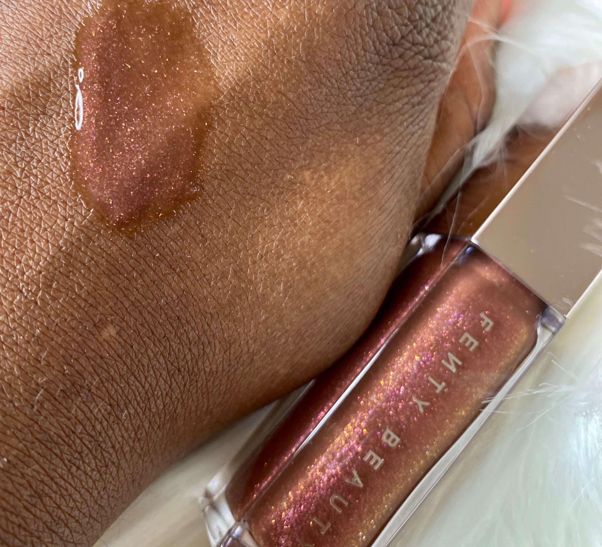 Fenty Beauty Gloss Bomb in Hot Chocolit – Simply Eseeri